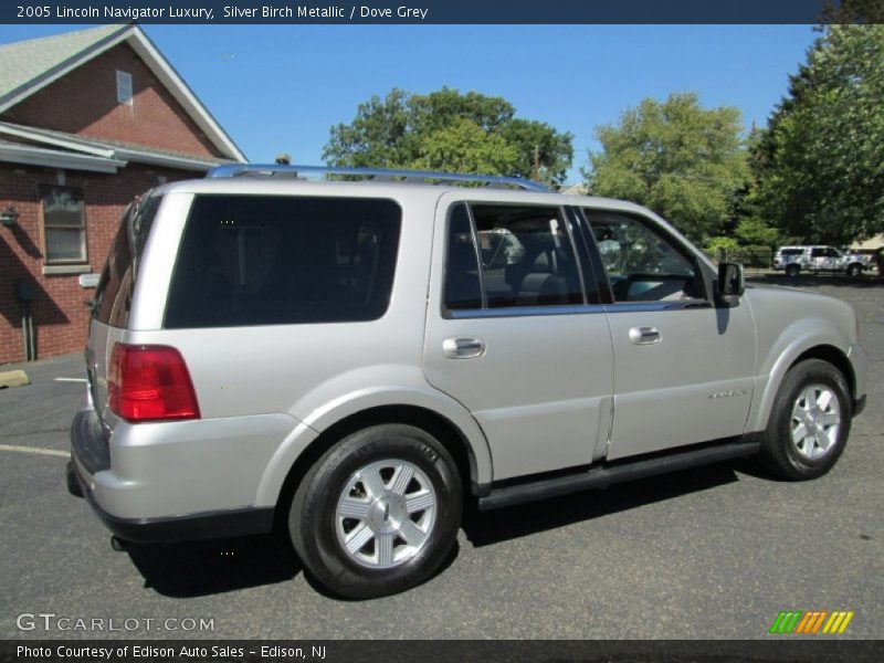 Silver Birch Metallic / Dove Grey 2005 Lincoln Navigator Luxury