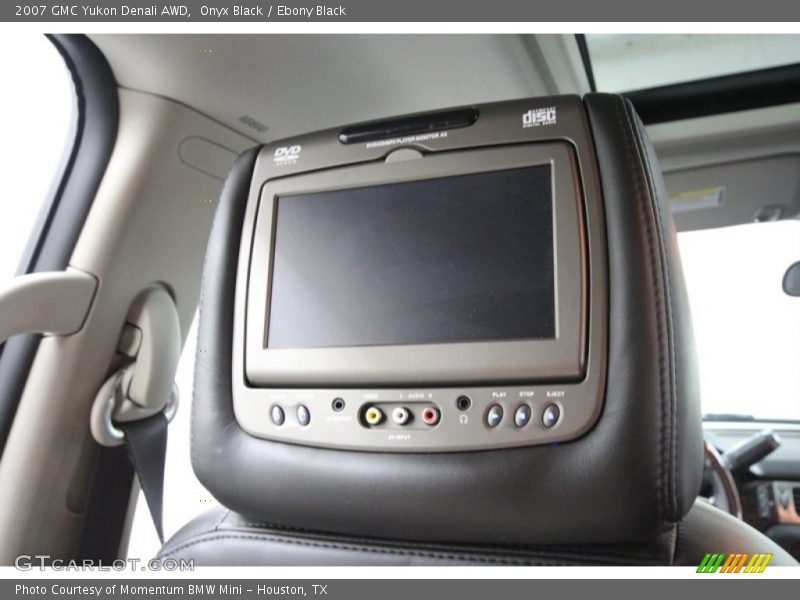 Onyx Black / Ebony Black 2007 GMC Yukon Denali AWD