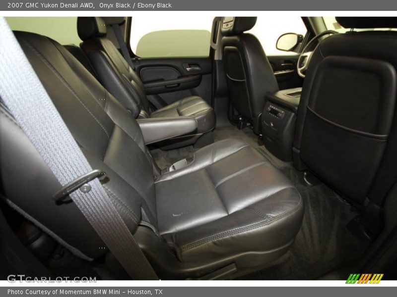 Onyx Black / Ebony Black 2007 GMC Yukon Denali AWD