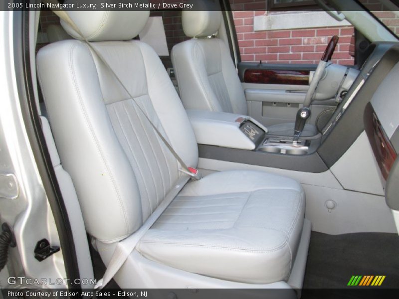 Silver Birch Metallic / Dove Grey 2005 Lincoln Navigator Luxury