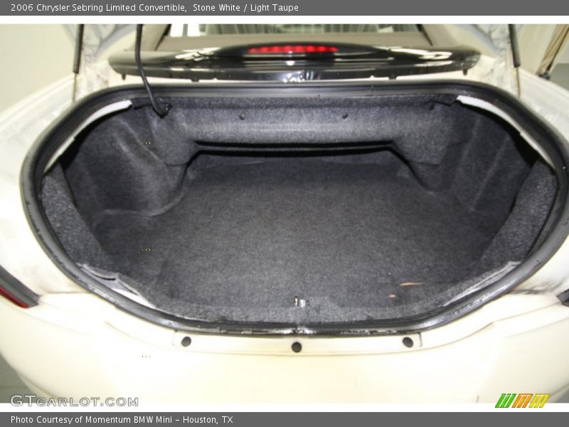  2006 Sebring Limited Convertible Trunk