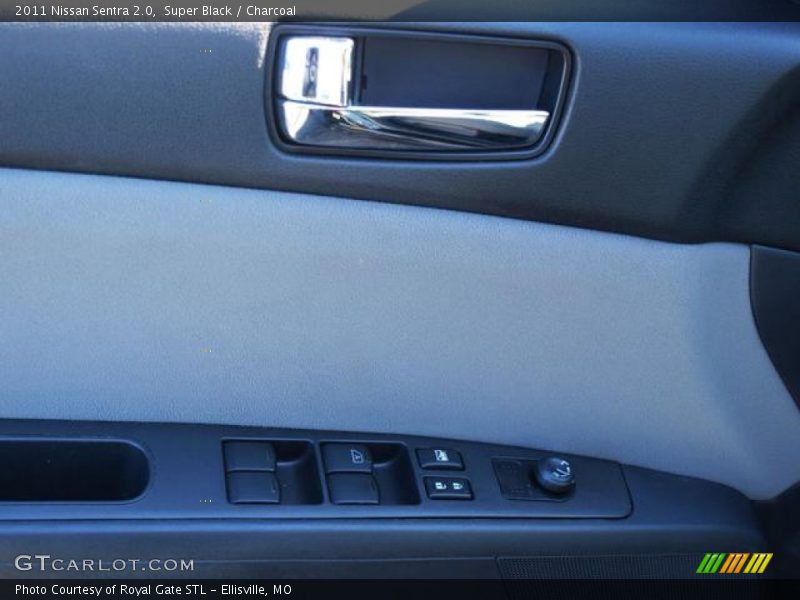 Super Black / Charcoal 2011 Nissan Sentra 2.0