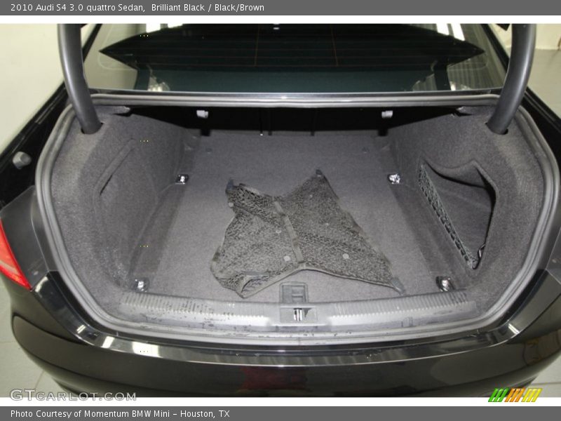  2010 S4 3.0 quattro Sedan Trunk
