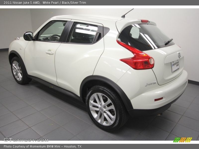 White Pearl / Black/Silver Trim 2011 Nissan Juke S AWD