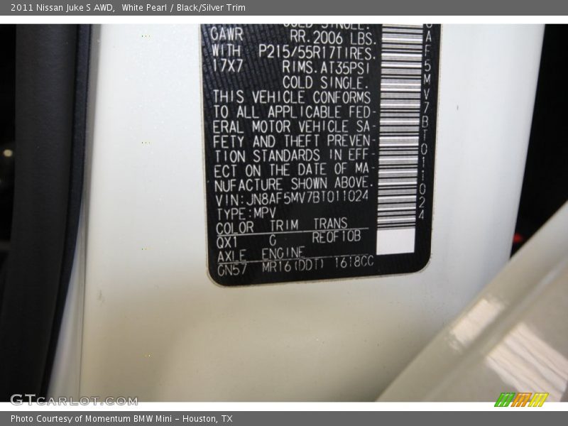 White Pearl / Black/Silver Trim 2011 Nissan Juke S AWD