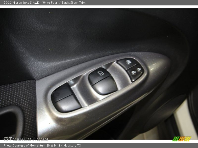 White Pearl / Black/Silver Trim 2011 Nissan Juke S AWD