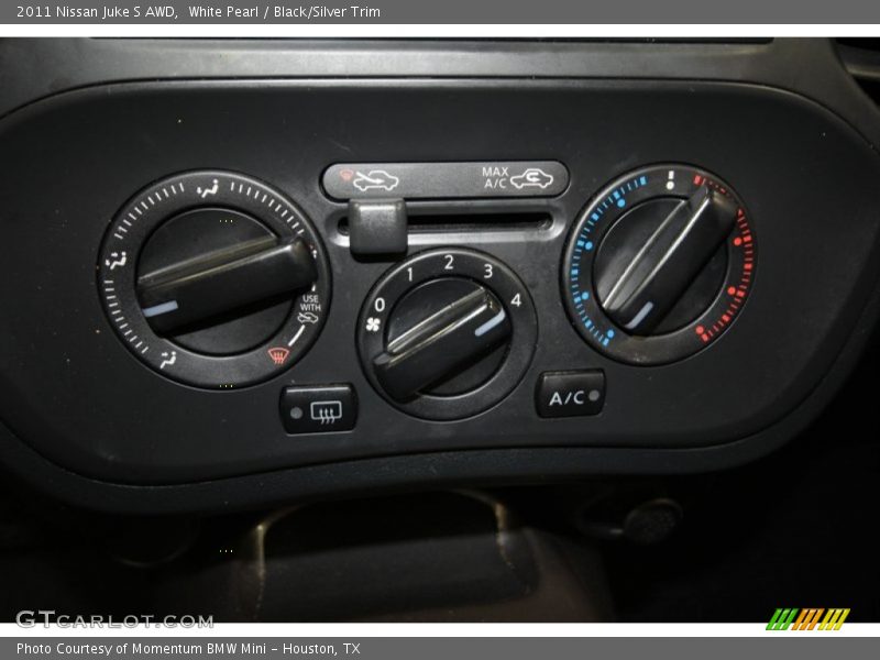 White Pearl / Black/Silver Trim 2011 Nissan Juke S AWD