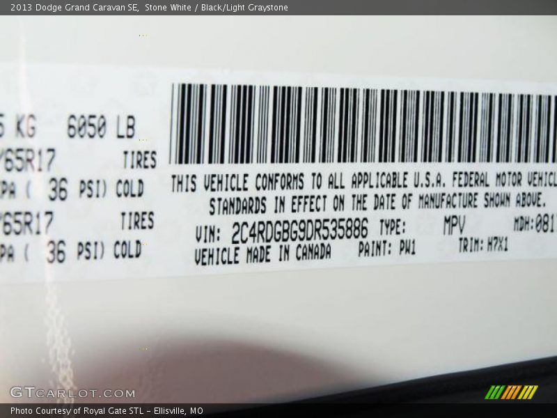 Stone White / Black/Light Graystone 2013 Dodge Grand Caravan SE