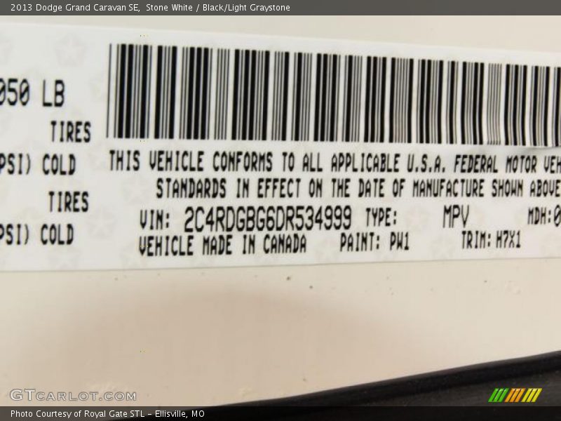 Stone White / Black/Light Graystone 2013 Dodge Grand Caravan SE