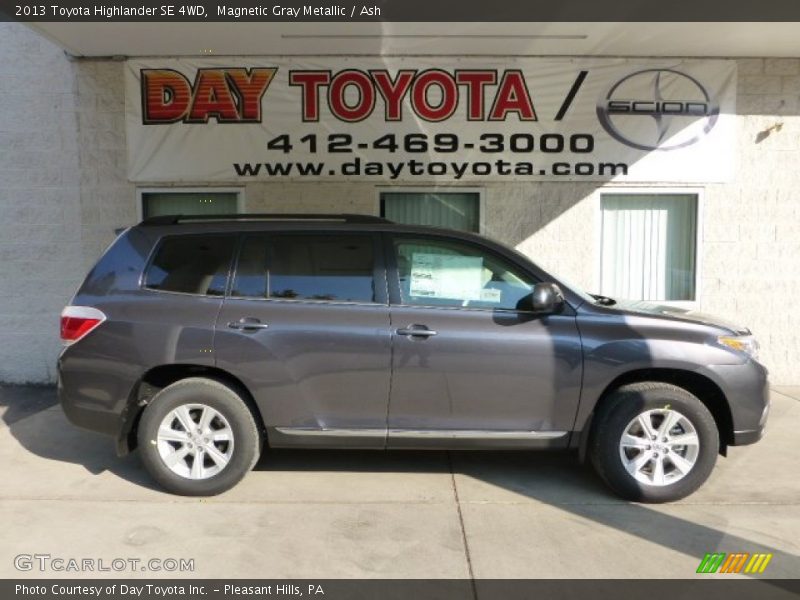 Magnetic Gray Metallic / Ash 2013 Toyota Highlander SE 4WD