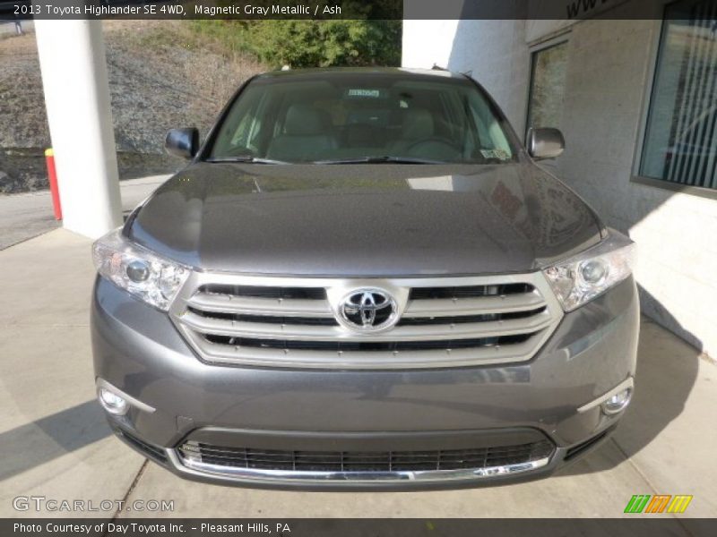 Magnetic Gray Metallic / Ash 2013 Toyota Highlander SE 4WD