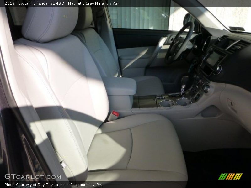 Magnetic Gray Metallic / Ash 2013 Toyota Highlander SE 4WD