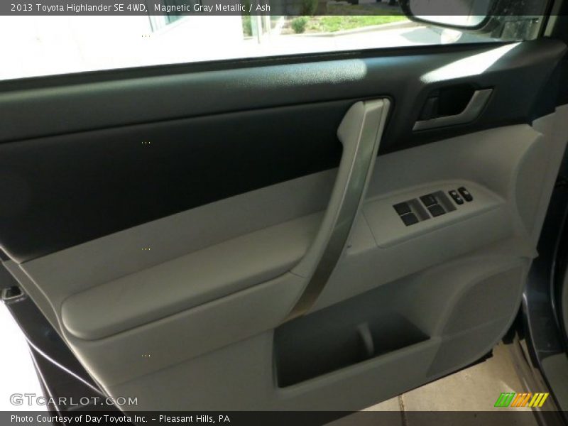 Magnetic Gray Metallic / Ash 2013 Toyota Highlander SE 4WD