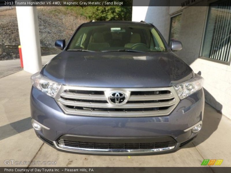 Magnetic Gray Metallic / Sand Beige 2013 Toyota Highlander V6 4WD