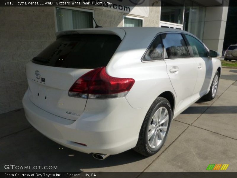 Blizzard White Pearl / Light Gray 2013 Toyota Venza LE AWD