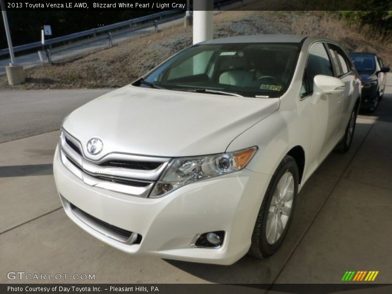 Blizzard White Pearl / Light Gray 2013 Toyota Venza LE AWD