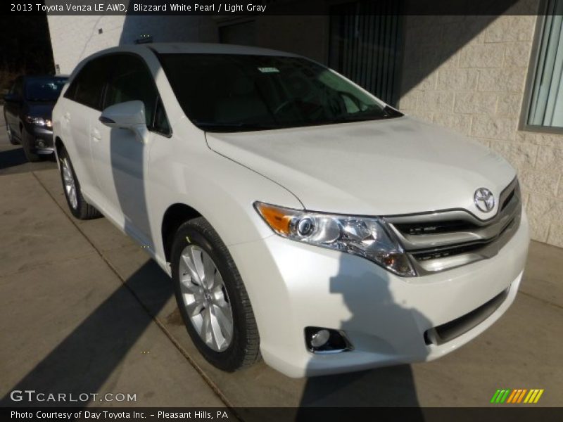 Blizzard White Pearl / Light Gray 2013 Toyota Venza LE AWD