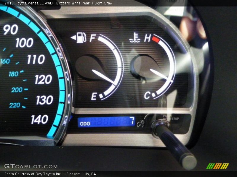 Blizzard White Pearl / Light Gray 2013 Toyota Venza LE AWD