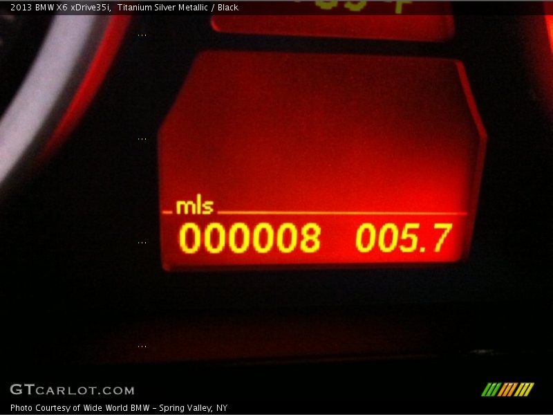 Titanium Silver Metallic / Black 2013 BMW X6 xDrive35i