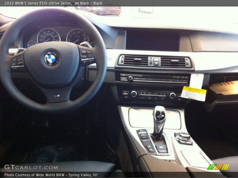 Jet Black / Black 2013 BMW 5 Series 550i xDrive Sedan