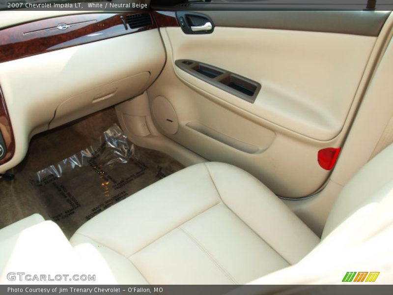 White / Neutral Beige 2007 Chevrolet Impala LT