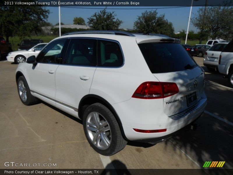 Pure White / Cornsilk Beige 2013 Volkswagen Touareg TDI Executive 4XMotion