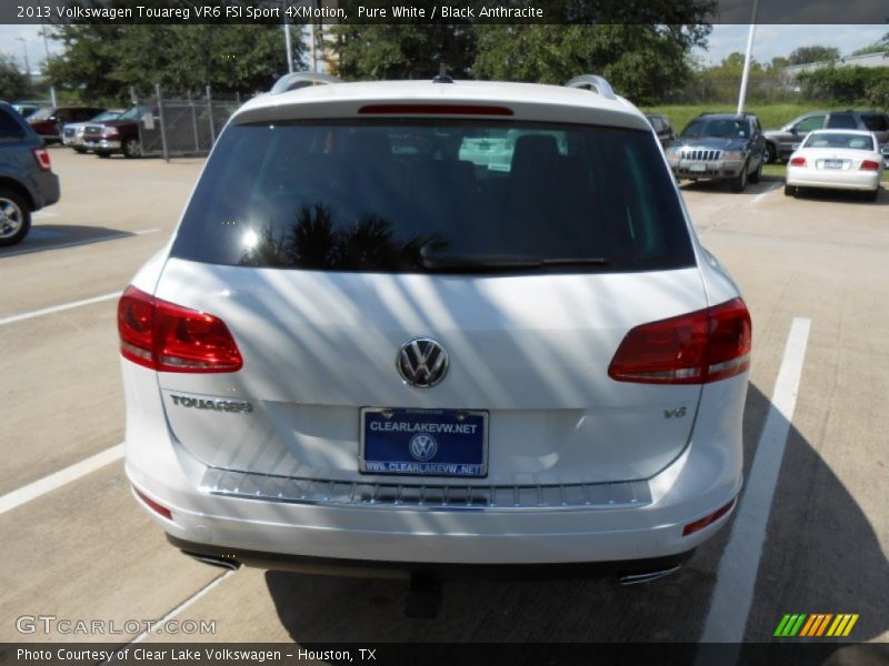 Pure White / Black Anthracite 2013 Volkswagen Touareg VR6 FSI Sport 4XMotion