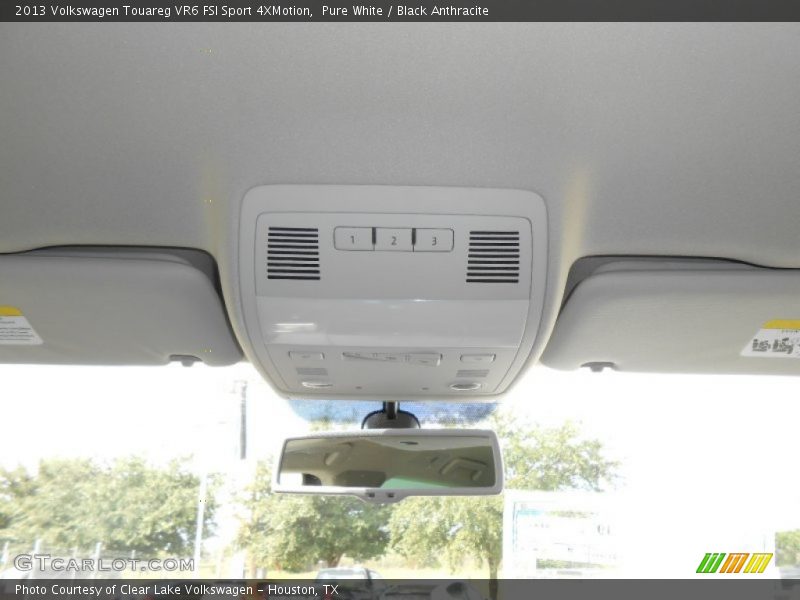 Pure White / Black Anthracite 2013 Volkswagen Touareg VR6 FSI Sport 4XMotion