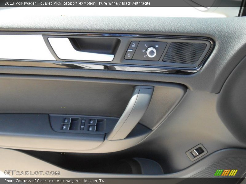 Pure White / Black Anthracite 2013 Volkswagen Touareg VR6 FSI Sport 4XMotion