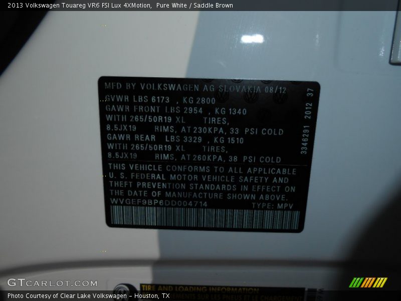 Pure White / Saddle Brown 2013 Volkswagen Touareg VR6 FSI Lux 4XMotion