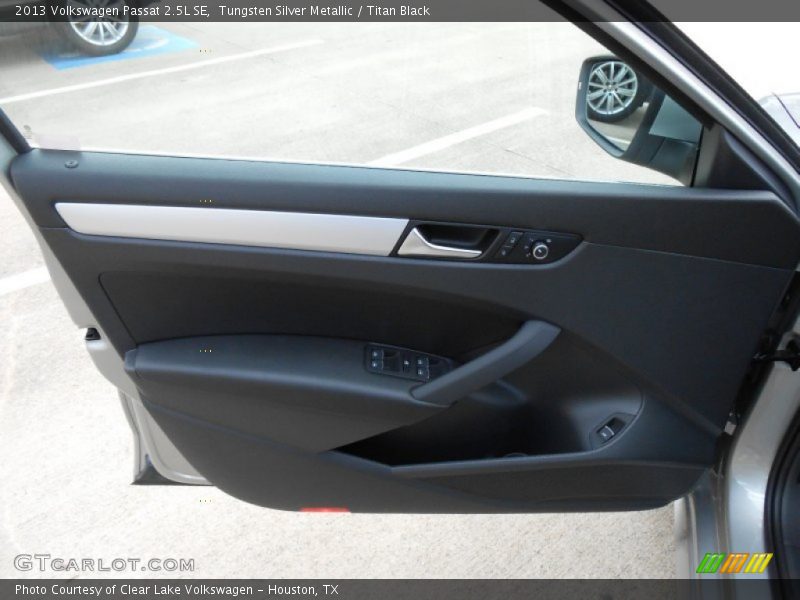 Tungsten Silver Metallic / Titan Black 2013 Volkswagen Passat 2.5L SE