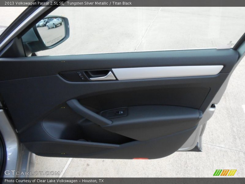 Tungsten Silver Metallic / Titan Black 2013 Volkswagen Passat 2.5L SE