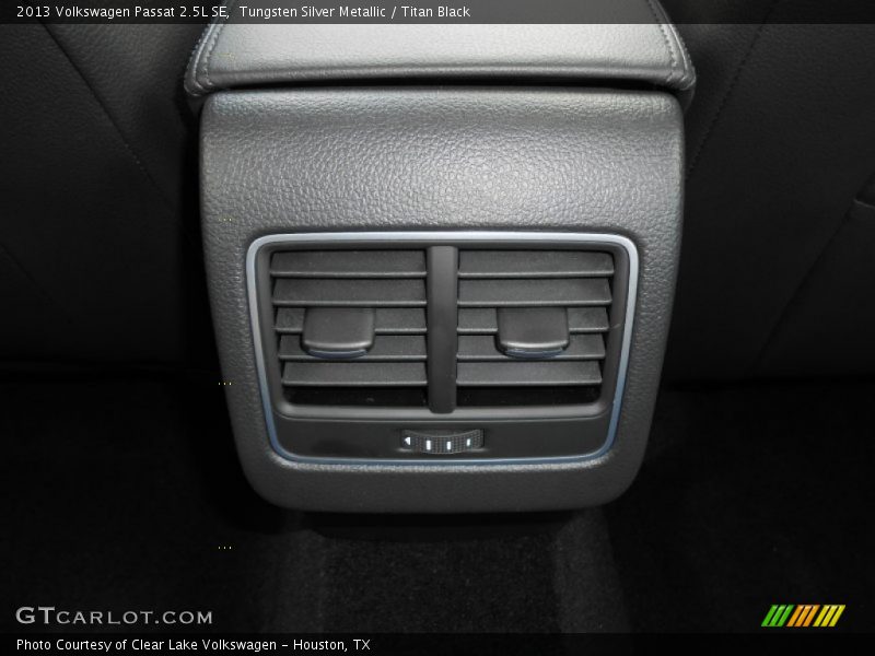 Tungsten Silver Metallic / Titan Black 2013 Volkswagen Passat 2.5L SE