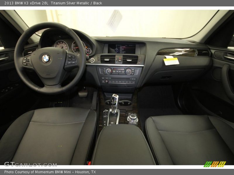 Dashboard of 2013 X3 xDrive 28i