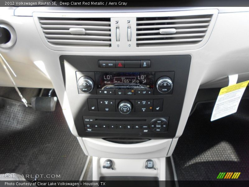 Deep Claret Red Metallic / Aero Gray 2012 Volkswagen Routan SE
