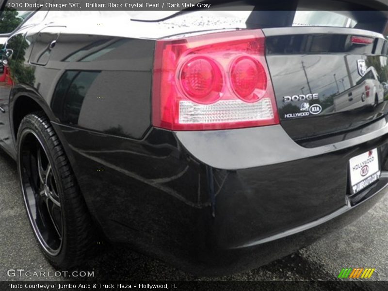 Brilliant Black Crystal Pearl / Dark Slate Gray 2010 Dodge Charger SXT