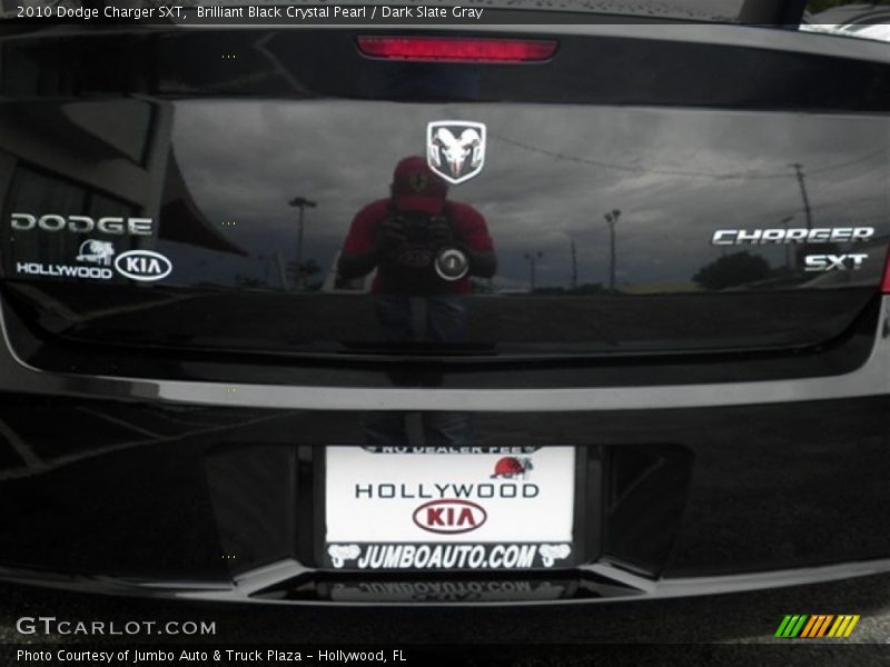 Brilliant Black Crystal Pearl / Dark Slate Gray 2010 Dodge Charger SXT