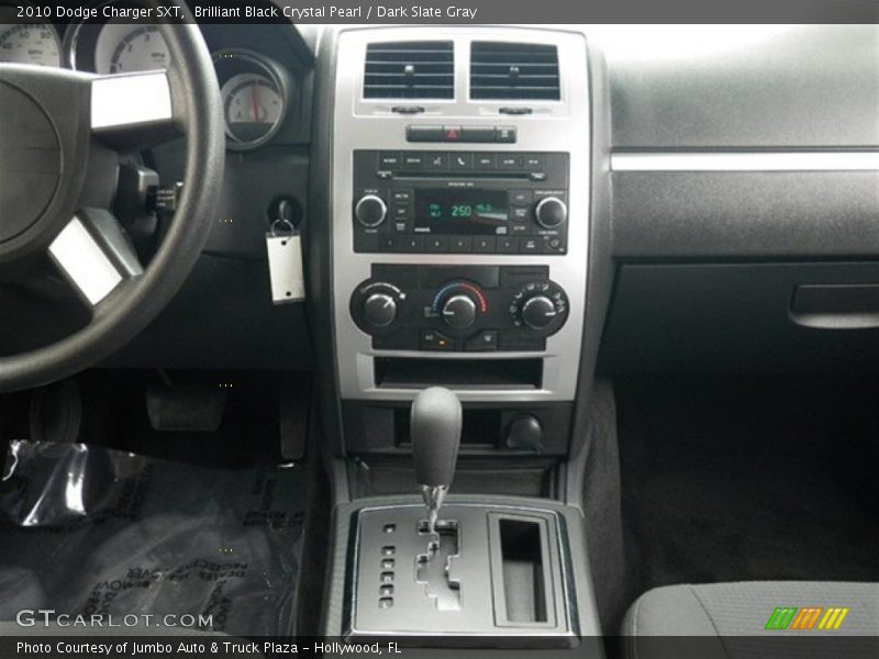 Brilliant Black Crystal Pearl / Dark Slate Gray 2010 Dodge Charger SXT
