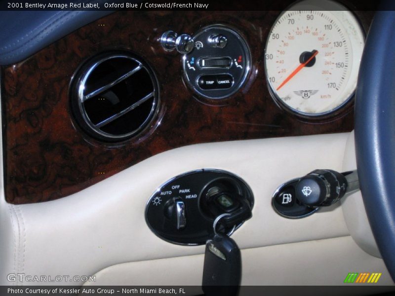 Controls of 2001 Arnage Red Label