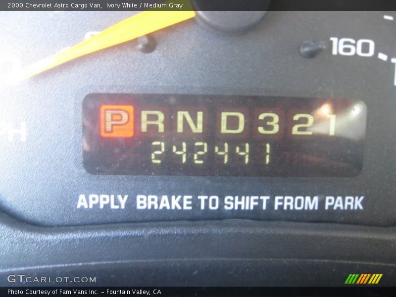 Ivory White / Medium Gray 2000 Chevrolet Astro Cargo Van