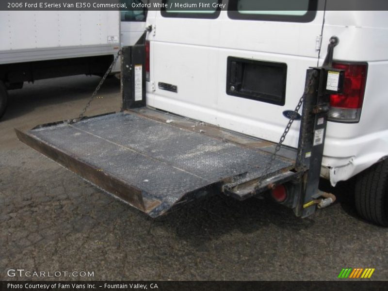 Oxford White / Medium Flint Grey 2006 Ford E Series Van E350 Commercial