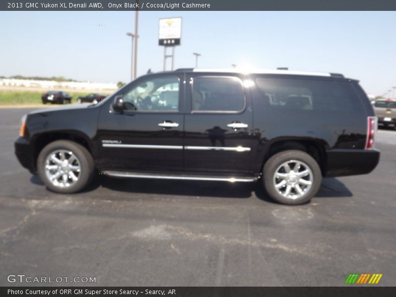 Onyx Black / Cocoa/Light Cashmere 2013 GMC Yukon XL Denali AWD