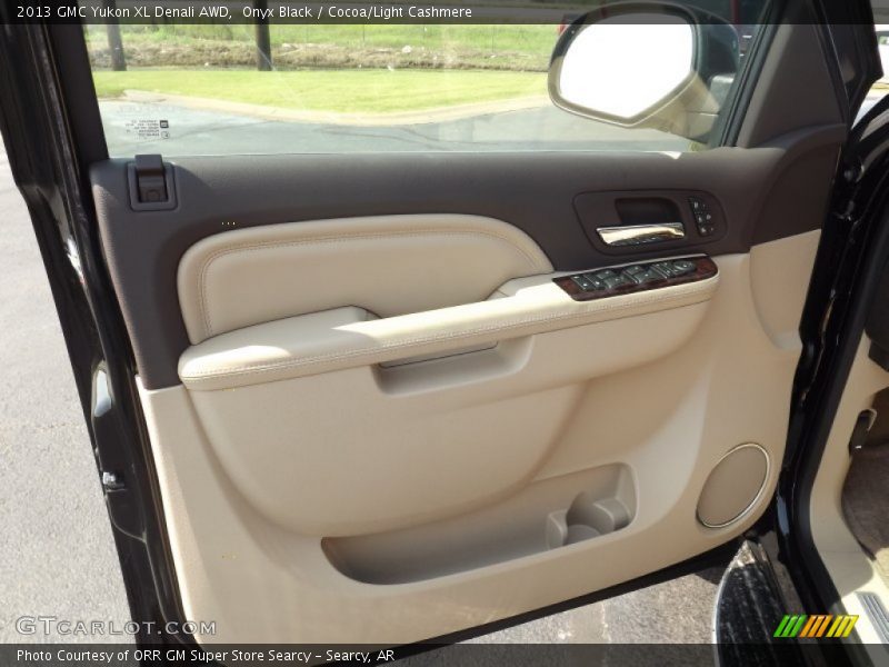 Onyx Black / Cocoa/Light Cashmere 2013 GMC Yukon XL Denali AWD