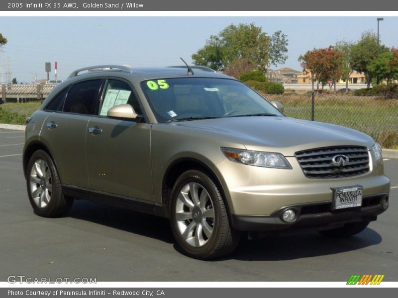 Front 3/4 View of 2005 FX 35 AWD