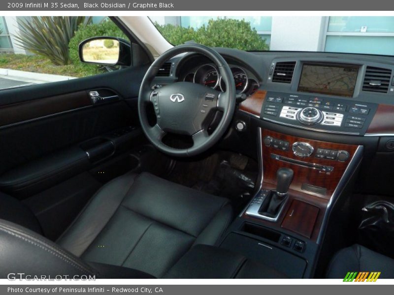 Dashboard of 2009 M 35 Sedan