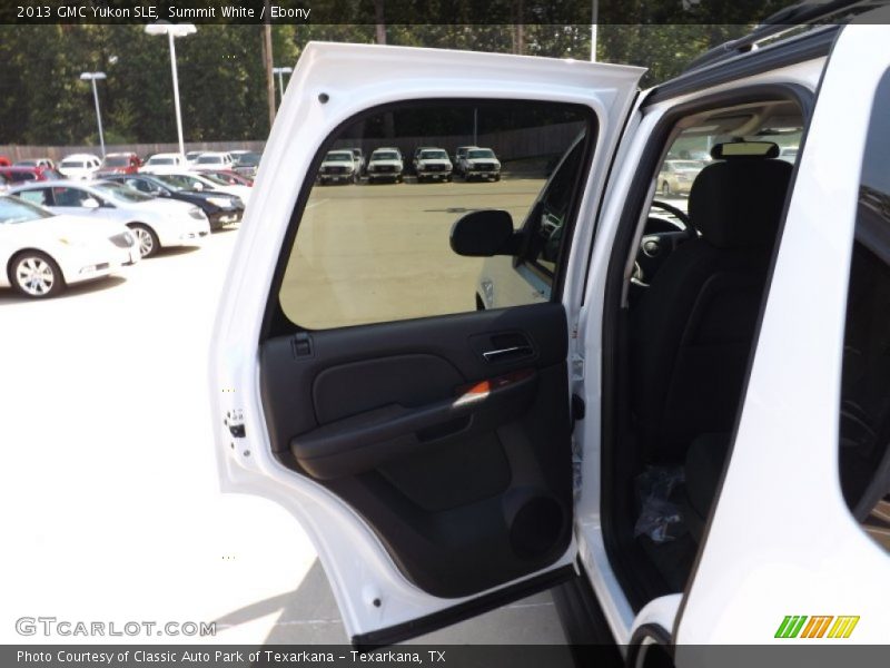 Summit White / Ebony 2013 GMC Yukon SLE