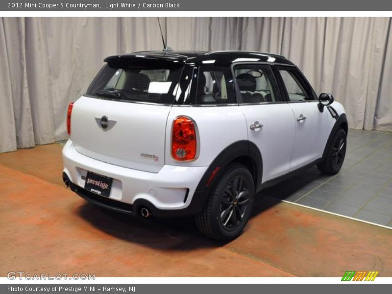 Light White / Carbon Black 2012 Mini Cooper S Countryman