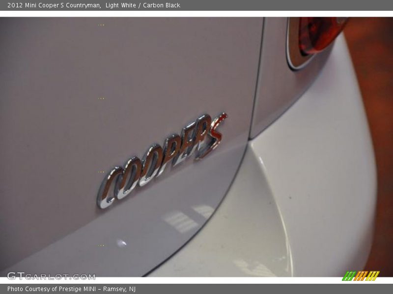 Light White / Carbon Black 2012 Mini Cooper S Countryman
