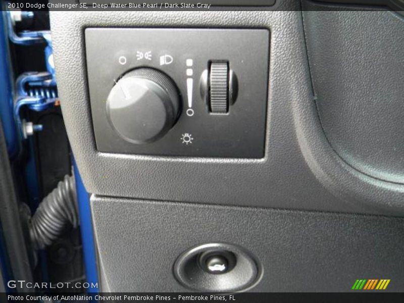 Deep Water Blue Pearl / Dark Slate Gray 2010 Dodge Challenger SE