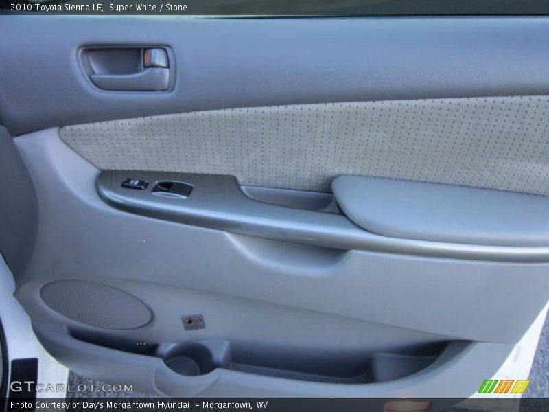 Super White / Stone 2010 Toyota Sienna LE